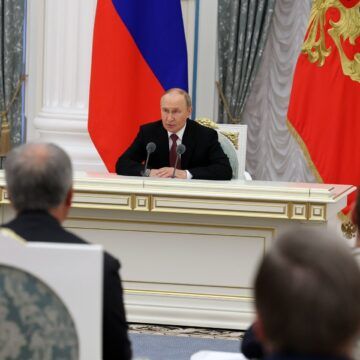 Ucrania.- Putin propone quedarse con el este de Ucrania a cambio de congelar la ofensiva como condición de paz Rusia califica el tiroteo de lancha en las costas de Cuba como “agresiva provocación estadounidense” que busca una excusa para invadir la isla