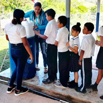 La Sala Constitucional ordenó al MEP reabrir la Escuela de Chorreras de Cutris ante intención de eliminar poblado
