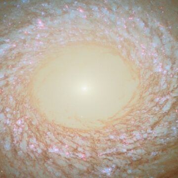 Hubble captura una galaxia desconcertante
