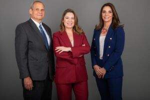 Especialistas en comunicación estratégica y agricultura serán las vicepresidencias de Claudia Dobles