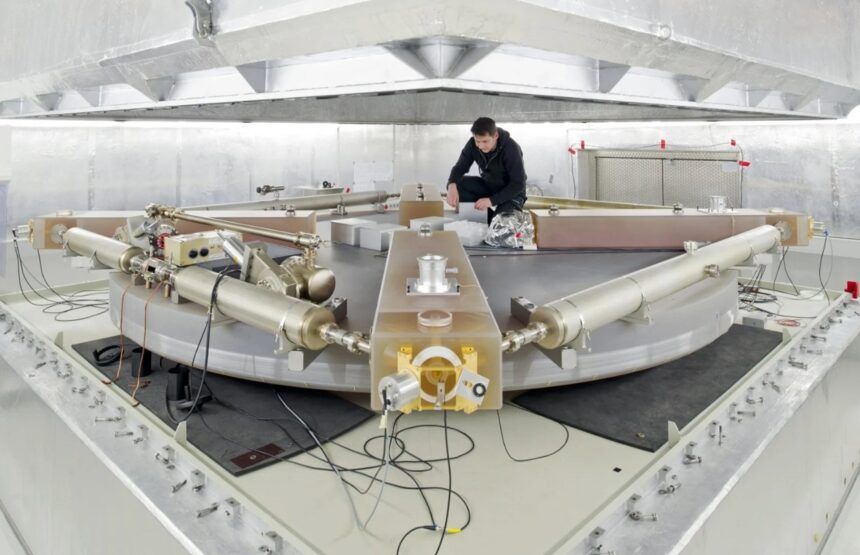 La Tierra se tambalea en el espacio de esta manera