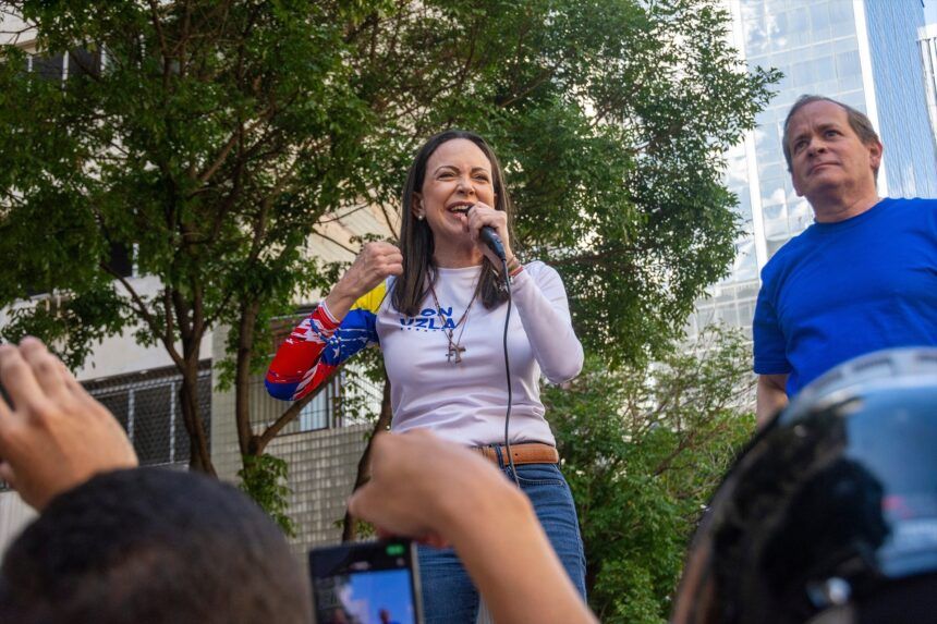 Comité Noruego anuncia Premio Nobel de la Paz para María Corina Machado y la Casa Blanca "lamenta" la trompada contra Donald Trump