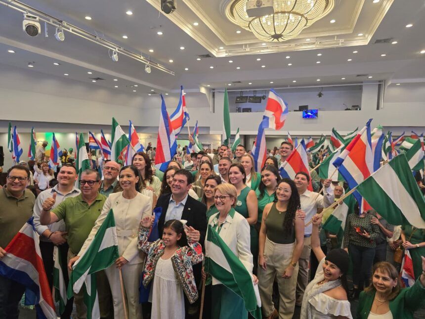 PLN celebra 74 aniversario con emotividad y cantando el corrido a don Pepe Figueres