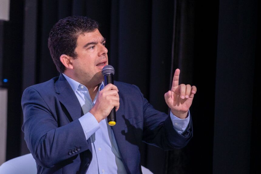 Alvaro Ramos propone un “Fondo de Infraestructura Nacional” para enfrentar retos después del legado de los últimos 4 años