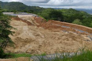 Investigación afirma que el oro de Crucitas lo estarían explotando ilegalmente Infinito Gold y empresas extranjeras desde Abangares y Puntarenas (no desde Nicaragua)