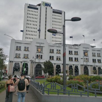 Un año después de la moneda electrónica en el Banco Nacional: 2.500 inversores, ₡7.430 millones administrados y las críticas que siguen vigentes