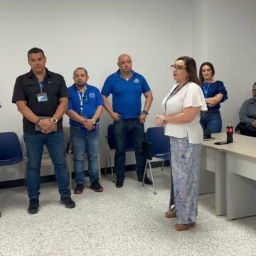 Dos huelgas distintas sacuden a la CCSS: Puntarenas por plazas eliminadas y el Calderón Guardia por declaraciones del jefe de cirugía