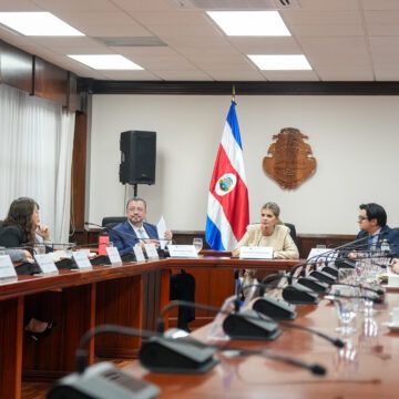 Encuentros y desencuentros en reunión de fracciones del PLN y Frente Amplio con Ejecutivo: sin acuerdo para Crucitas y otros temas siguen abiertos