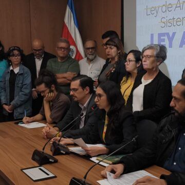 Fa y organizaciones electrico Frente Amplio y sindicatos del ICE declaran la guerra al proyecto de "privatización eléctrica": advierten apagones, tarifazos y pérdida del control nacional