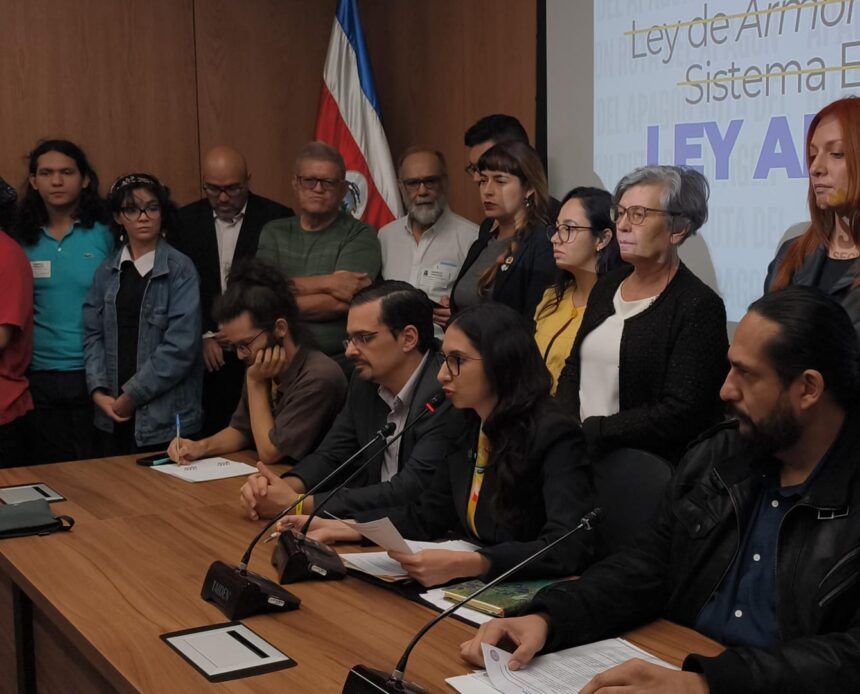 Frente Amplio y sindicatos del ICE declaran la guerra al proyecto de "privatización eléctrica": advierten apagones, tarifazos y pérdida del control nacional