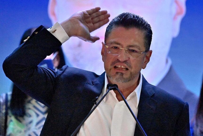 Vote usted: ¿Qué calificación final le da usted al trabajo de Rodrigo Chaves como presidente del país?