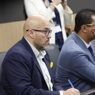 araya sibaja Diputado denuncia a la oficialista Cindy Murillo por "administración en provecho propio" por votar proyecto turístico en Lago Arenal
