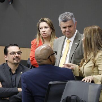 La Sala lamenta incumplimiento de la Asamblea y Bloque Democrático acusó a Pueblo Soberano de perjudicar a los costarricenses por politiquería