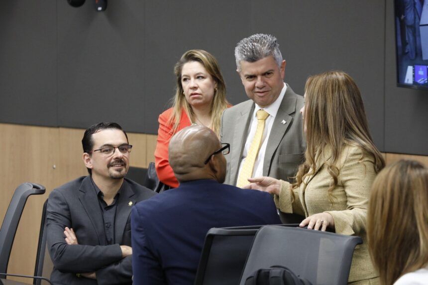 La Sala lamenta incumplimiento de la Asamblea y Bloque Democrático acusó a Pueblo Soberano de perjudicar a los costarricenses por politiquería