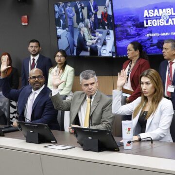 Video | PLN ignora insultos de Laura Fernández y le parece sensato que desconvoque proyecto para reforma eléctrica
