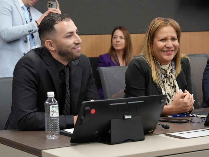 Diputado oficialista Wilson Jiménez llama "camaradas" al PLN y miente sobre origen del proyecto de "armonización eléctrica"