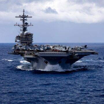 EE.UU. e Irán intercambian ataques militares y Trump amenaza con una ofensiva total: los islámicos atacan bases en Kuwait y Bahréin