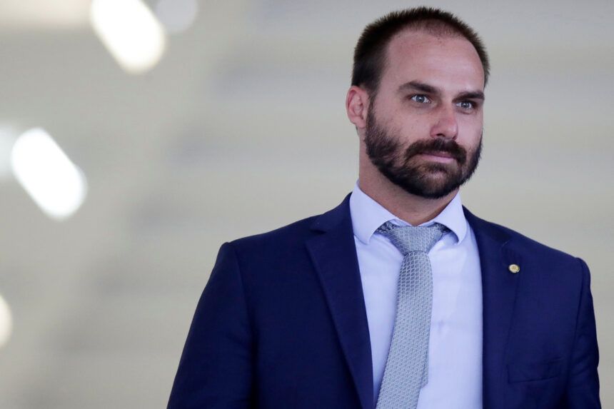 El Supremo de Brasil condena a 4 años de cárcel al hijo del expresidente Bolsonaro por coacción a la justicia