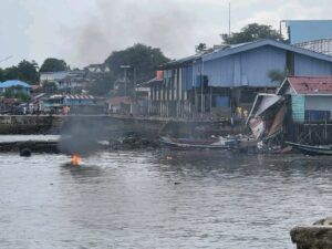 Al menos cinco muertos por la explosión de una bomba de la Segunda Guerra Mundial en Indonesia