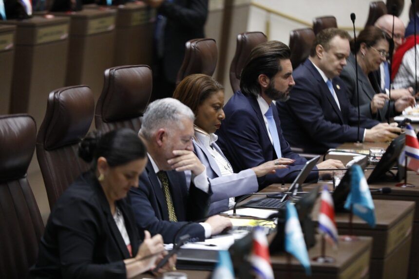 Colegio de Abogados y Abogadas de Costa Rica pide a la Asamblea Legislativa elegir magistrados suplentes de la Sala Constitucional