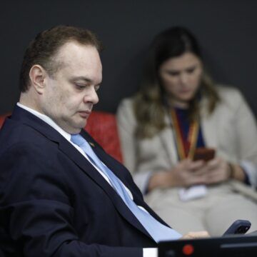 gonzalo ramírez ¿Red de cuido?: Gonzalo Ramírez archivó investigaciones por corrupción en comisión legislativa