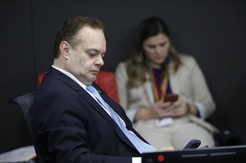 ¿Red de cuido?: Gonzalo Ramírez archivó investigaciones por corrupción en comisión legislativa