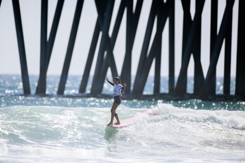La surfista Lía Díaz empieza entre las 10 mejores del mundo en el Tour Mundial de Longboard