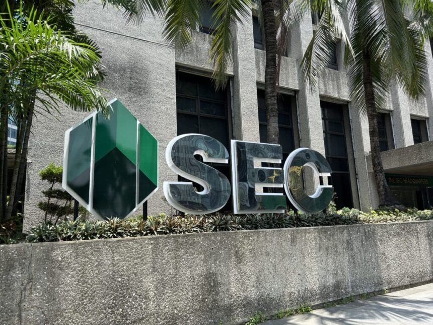 Presidente del SEC querella a Rodrigo Chaves por acusarlo de ganar ₡11,5 millones al mes y pide levantar inmunidad