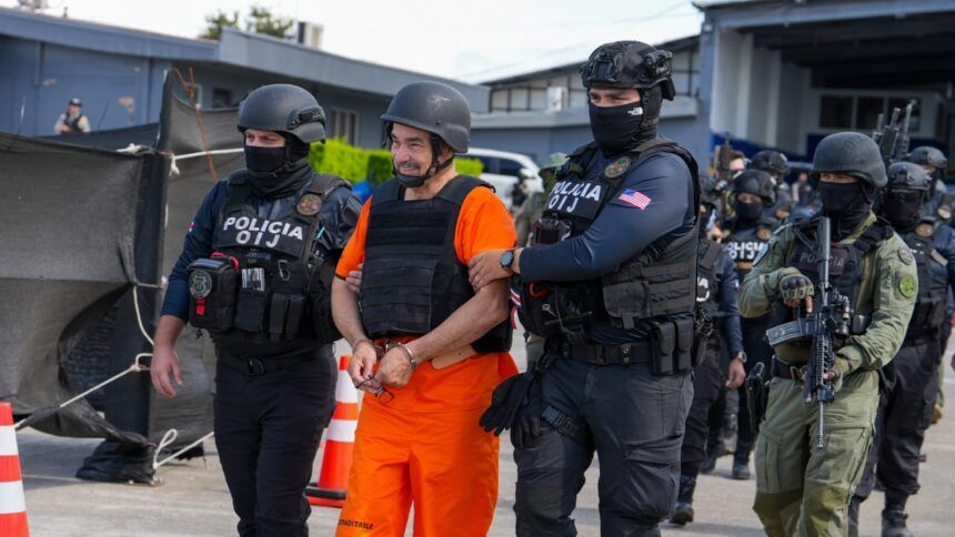 Extradición de "Macho Coca": lo que celebramos y lo que callamos