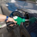 El precio del petróleo vuelve a escalar hasta los 107 dólares tras el cierre de un oleoducto en Arabia Saudí