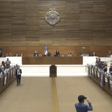 Pueblo Soberano rechaza minuto de silencio por costarricense muerto bajo custodia de ICE: toda la fracción salió del plenario