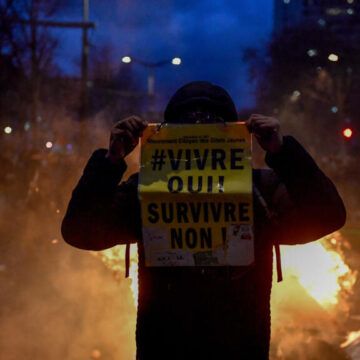 ¡Arde Francia! Graves disturbios, incendios, más de 1200 detenidos y más de 550.000 personas manifestándose
