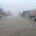 Lluvias dejan calles y viviendas anegadas en el Área Metropolitana y el IMN advierte que seguirán esta noche