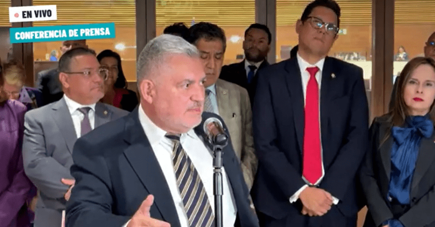 PPSO presenta reforma constitucional para reelección presidencial continua aunque no tiene los 38 votos