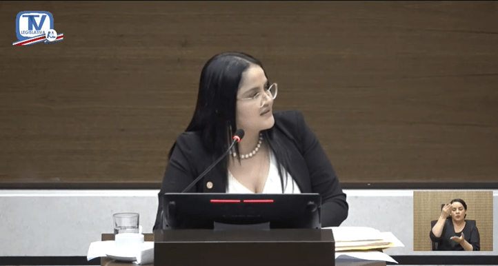 Logros de la ex ministra Chacón según el presidente Chaves.
