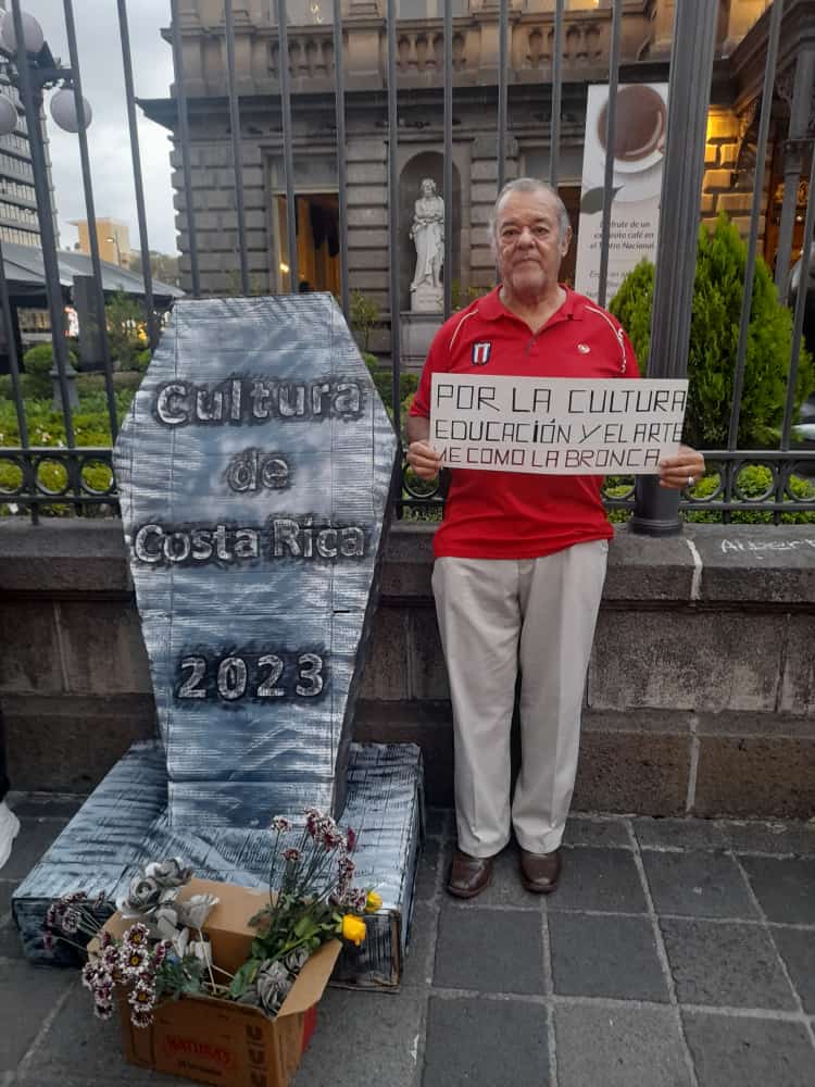Premios nacionales, artistas y estudiantes toman el Teatro Nacional: "No más recortes a la cultura" 5 WhatsApp Image 2023 05 17 at 6.44.37 PM