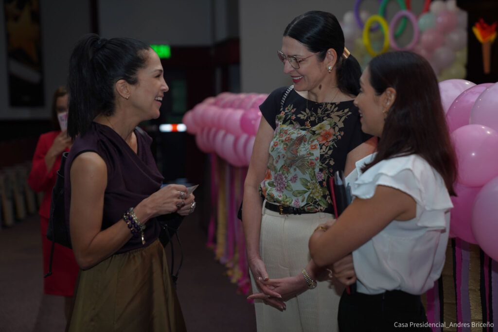 Reapareció la primera dama Signe Zeicate en la comunicación de Casa Presidencial 23 Inaugurating the Second Generation of Teenage Mothers Participating in the Initiative CreSiendo Juntas Casa Presidencial Andres Briceno Oreamuno 2 03 2024 02