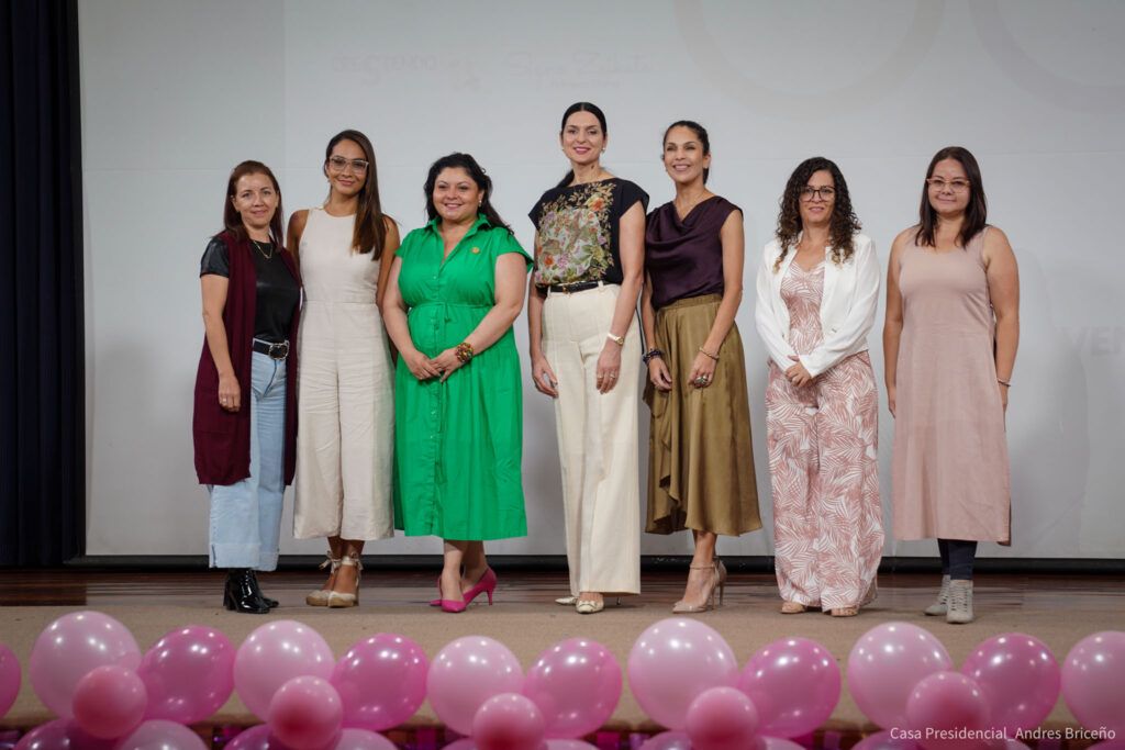 Reapareció la primera dama Signe Zeicate en la comunicación de Casa Presidencial 24 Inaugurating the Second Generation of Teenage Mothers Participating in the Initiative CreSiendo Juntas Casa Presidencial Andres Briceno Oreamuno 2 03 2024 06