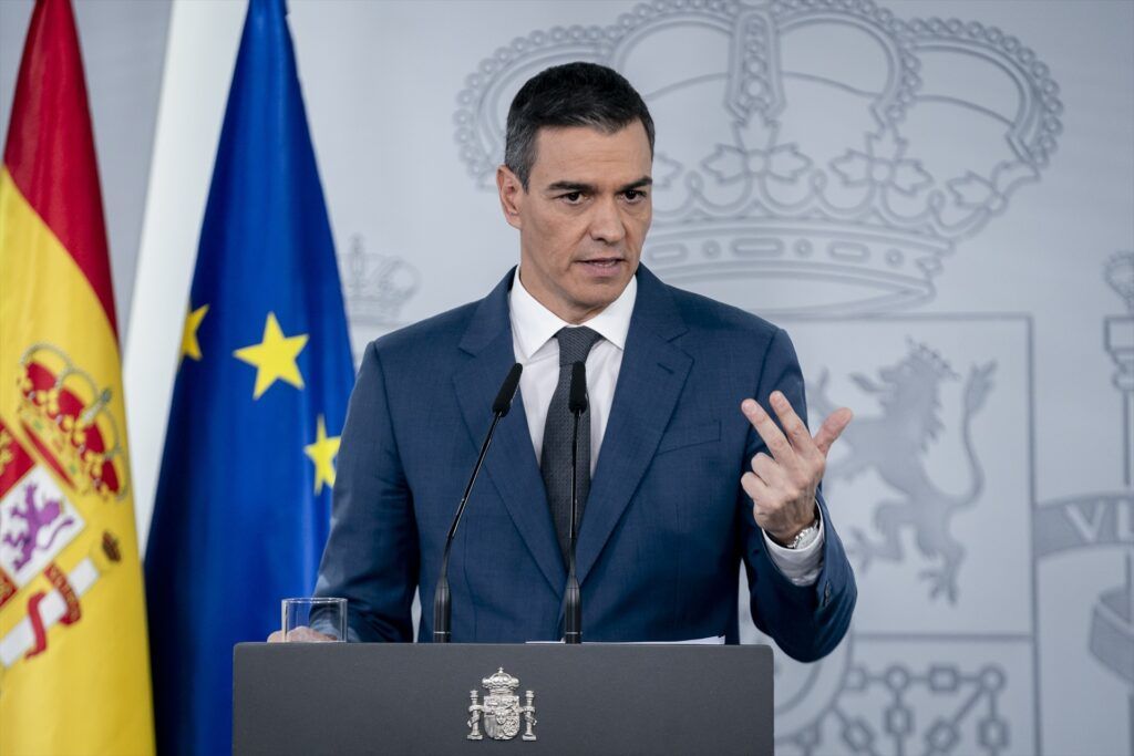 España entre el lamento, la indignación y la solidaridad por la DANA: descubren últimos cuerpos mientras llegan brigadas de ayuda 21 EuropaPress 6322984 presidente gobierno pedro sanchez interviene rueda prensa posterior consejo