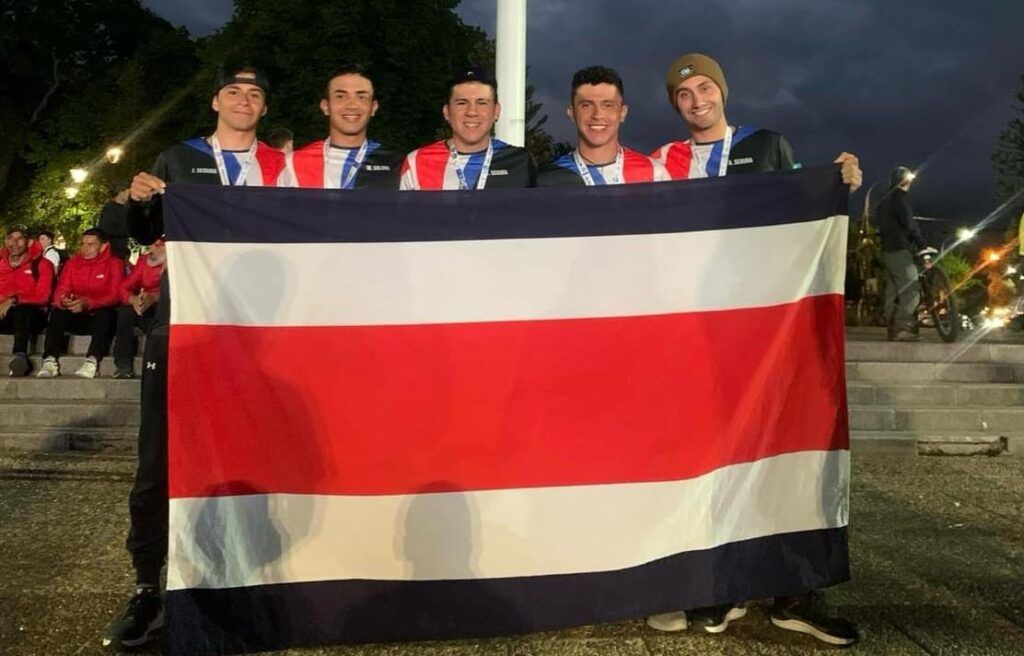 primos ticos entre los 3 mejores del Panamericano de Rafting en Chile